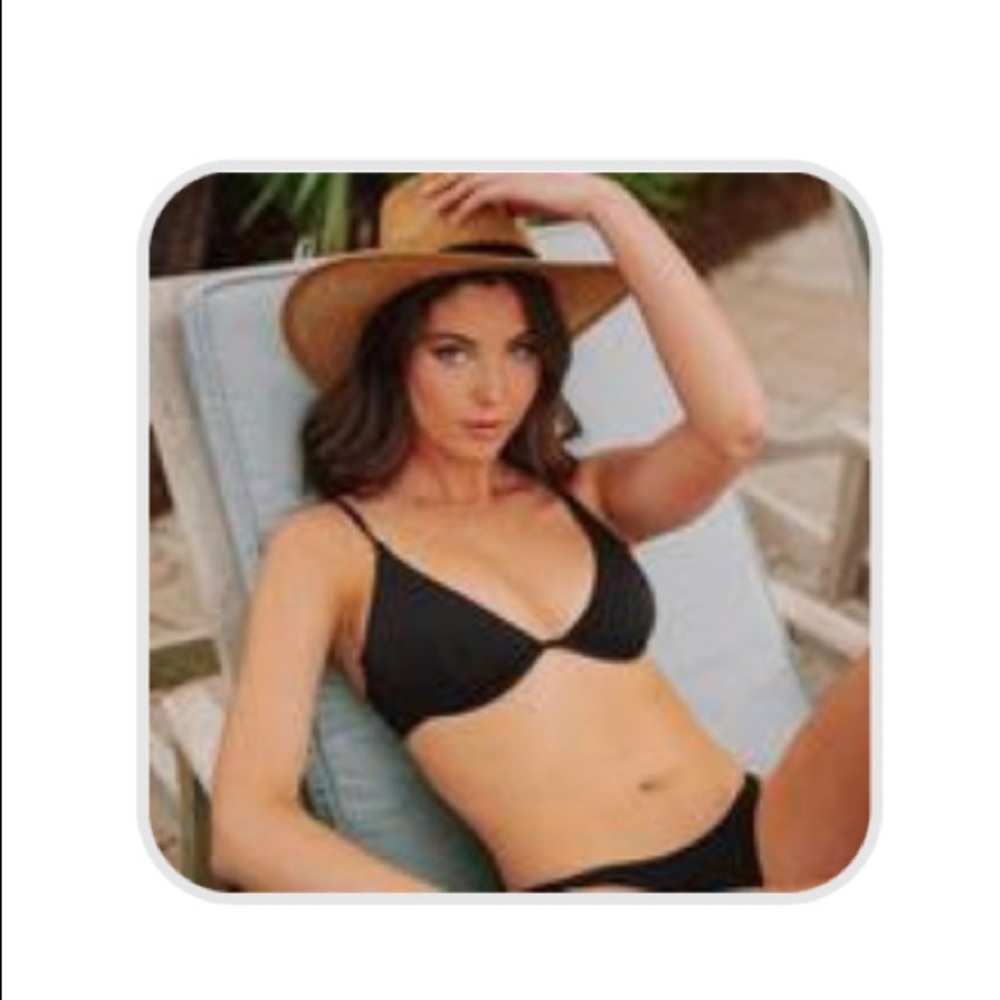 Black bikini top